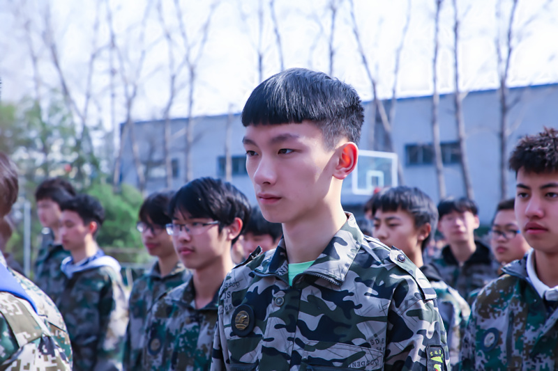 退伍軍人轉(zhuǎn)業(yè)選擇新華，開(kāi)啟高薪白領(lǐng)的成長(zhǎng)之路