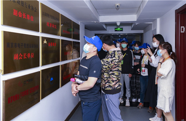 【南京新華五一試學(xué)營】試學(xué)火爆，歡迎新同學(xué)來到南京新華~