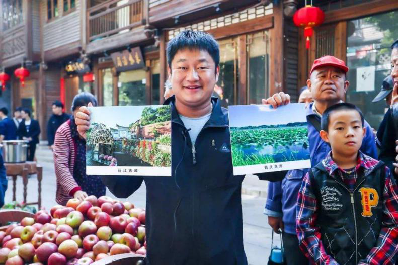 抖音達(dá)人石榴哥化身嗨學(xué)體驗官，空降新華引爆直播間