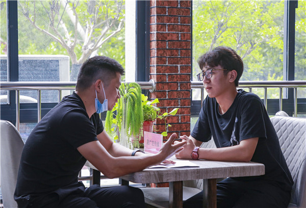 就業(yè)保障丨千企萬崗進校園，助力學子精準就業(yè)！