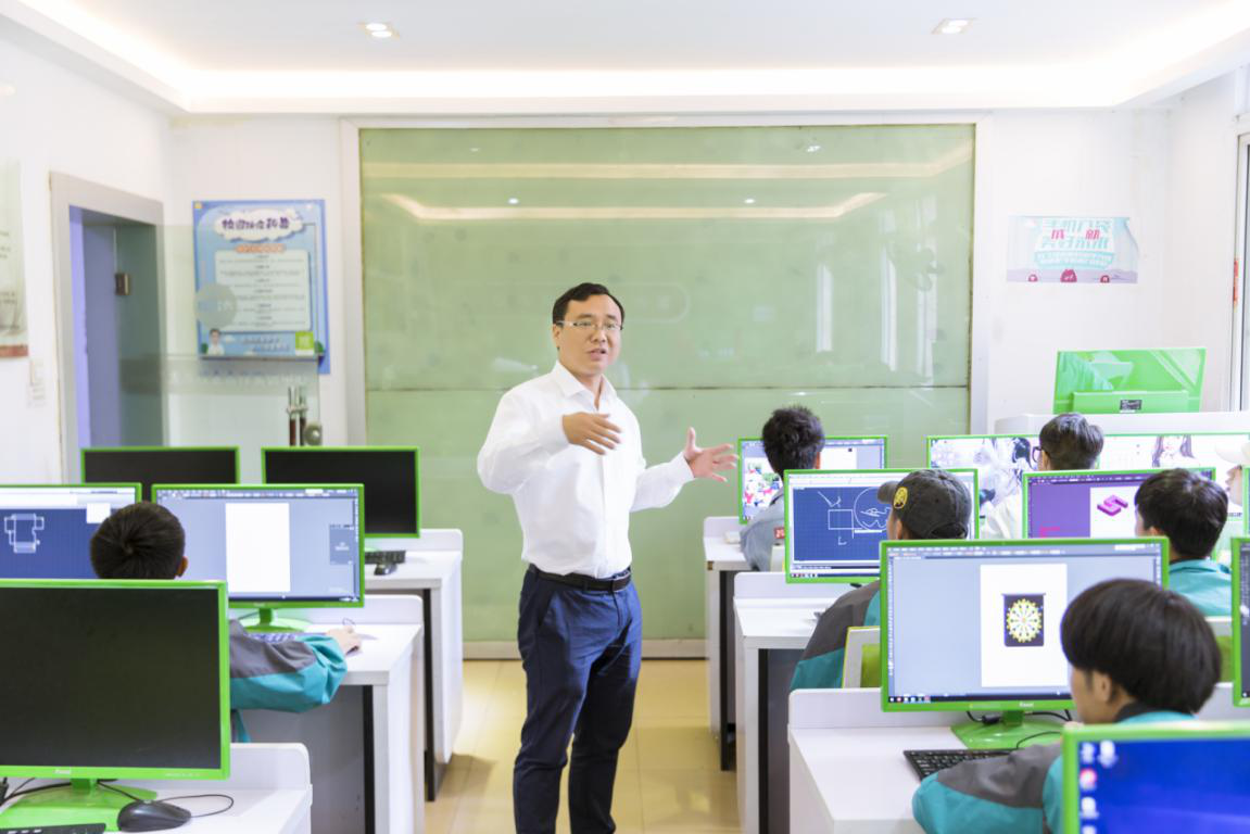 <a href=http://njxh.cn target=_blank class=infotextkey>專業(yè)</a>榜樣 | 砥礪前行 時代風(fēng)向！