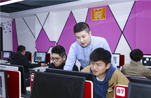 <a href=http://njxh.cn target=_blank class=infotextkey>專業(yè)</a>推薦：2021年動(dòng)漫游戲行業(yè)發(fā)展如何？