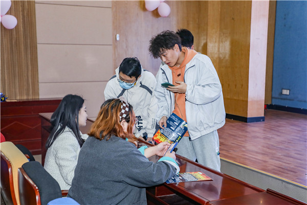 就業(yè)保障丨企業(yè)進校園，助力南新學(xué)子就業(yè)