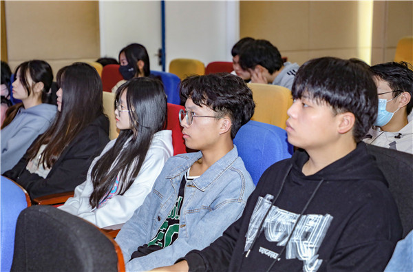 就業(yè)保障丨企業(yè)進校園，助力南新學(xué)子就業(yè)