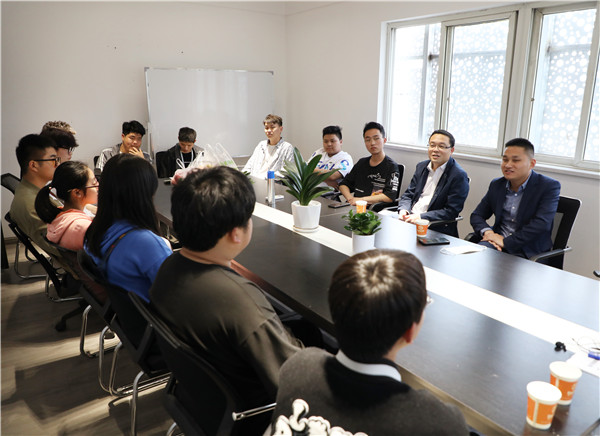 暖心回訪見證成長，愛與責(zé)任一路相隨