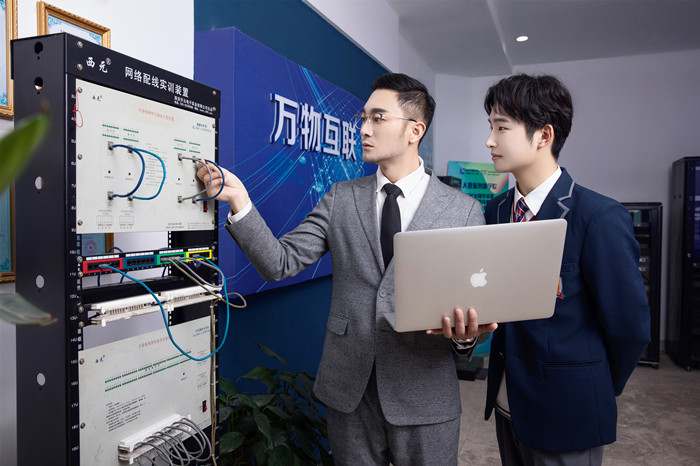 就業(yè)寒潮來襲，新華這類人才卻被市場熱搶！