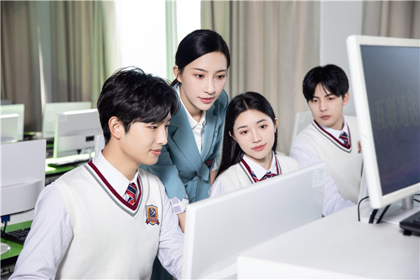 考不上<a href=http://njxh.cn target=_blank class=infotextkey>高中</a>，女生學(xué)什么好？
