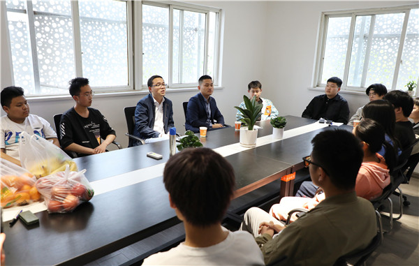 暖心回訪見證成長(zhǎng)，愛與責(zé)任一路相隨