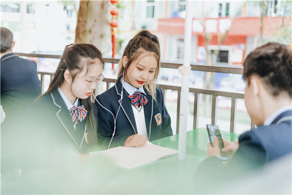 考不上高中，女生學什么專業(yè)好？