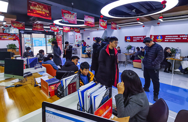 為什么總勸你來(lái)校實(shí)地考察？好學(xué)校不怕比較！